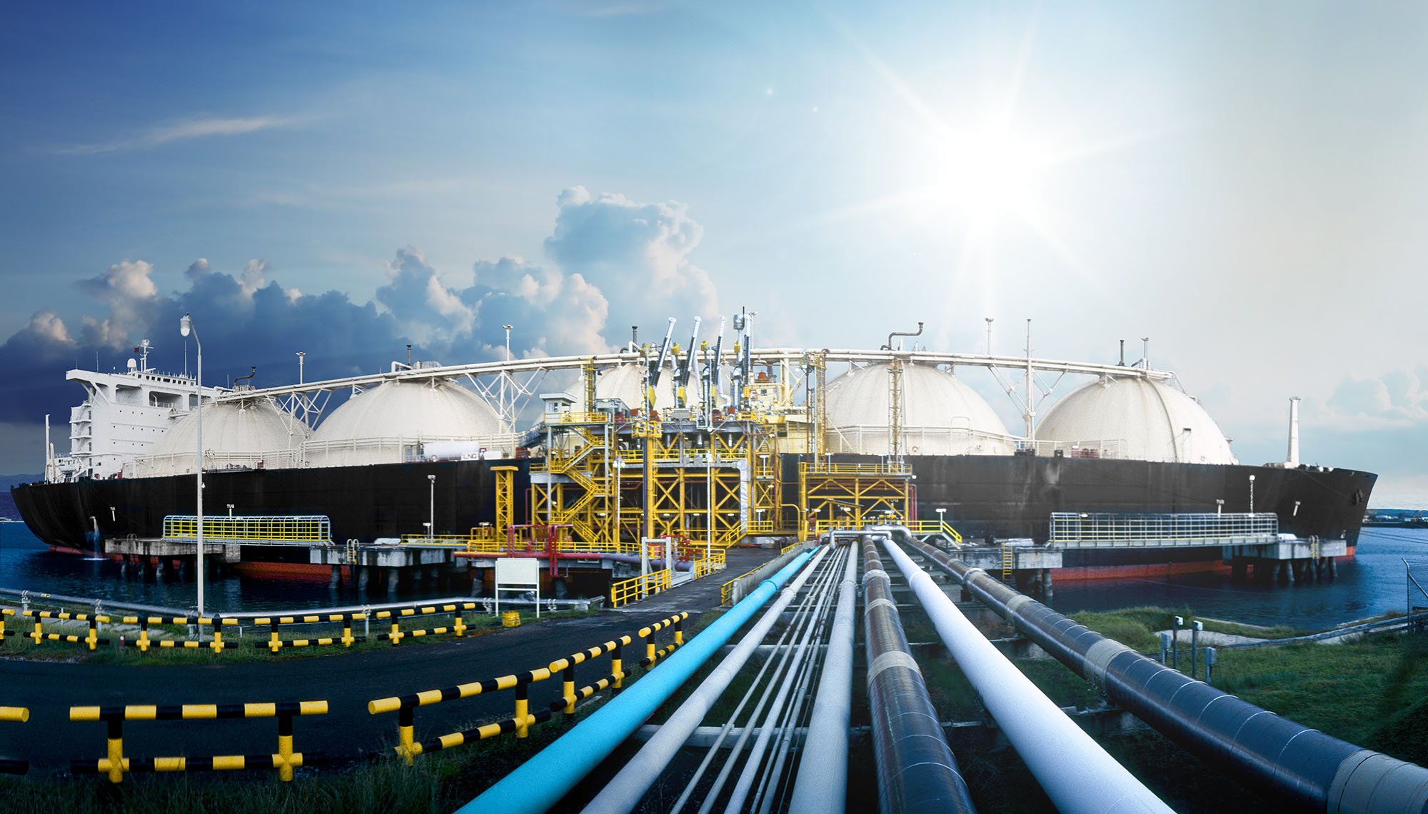 Flüssigerdgas (LNG)-Leitungen zu einem Terminal